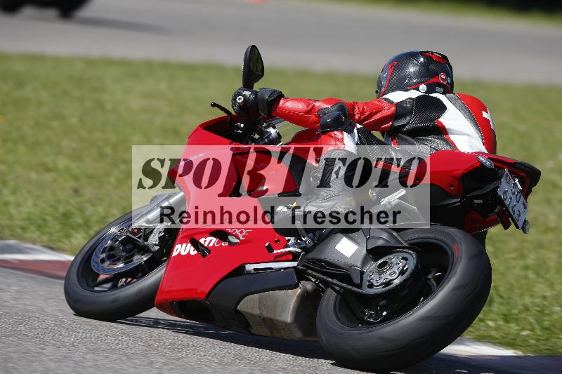 /Archiv-2024/29 12.06.2024 MOTO.CH Track Day ADR/Gruppe blau/unklar